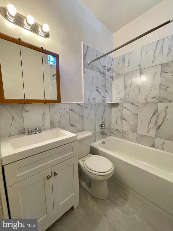 Photo - 112 N 34th St Unit 1R