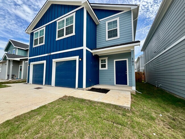 Photo - Brand New 3 Bd 2.5 Full Bath Townhouse Near UTSA & LaCantera