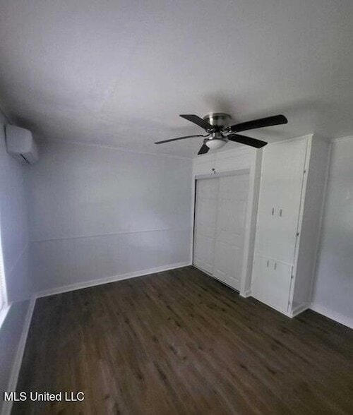 Photo - 1727 Dixie Dr