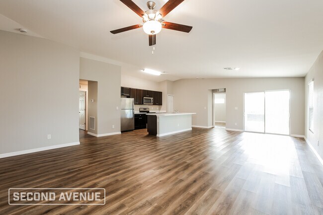 Photo - 230 Malden Ave S