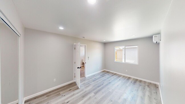 2222-2224 Alton Pl