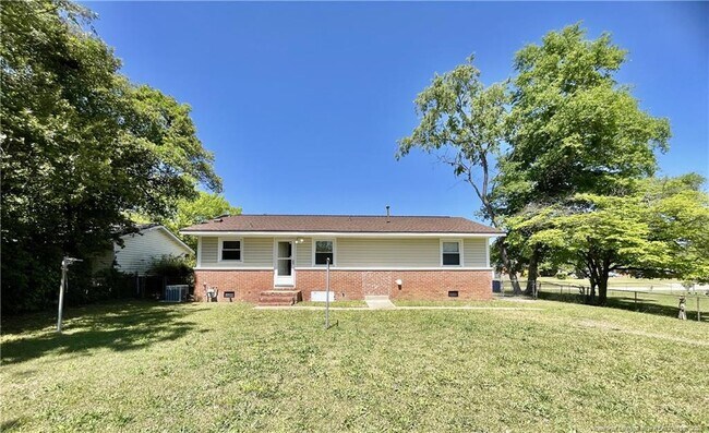 Photo - 6005 Blairmore Pl