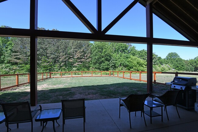 Photo - 210 Beltline Rd