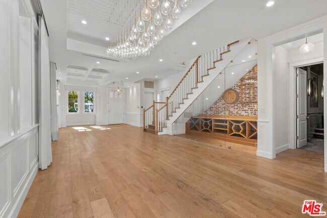 Photo - 12345 Huston St