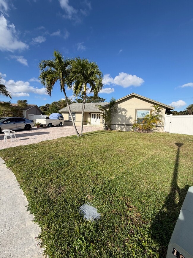 Photo - 19323 Carolina Cir