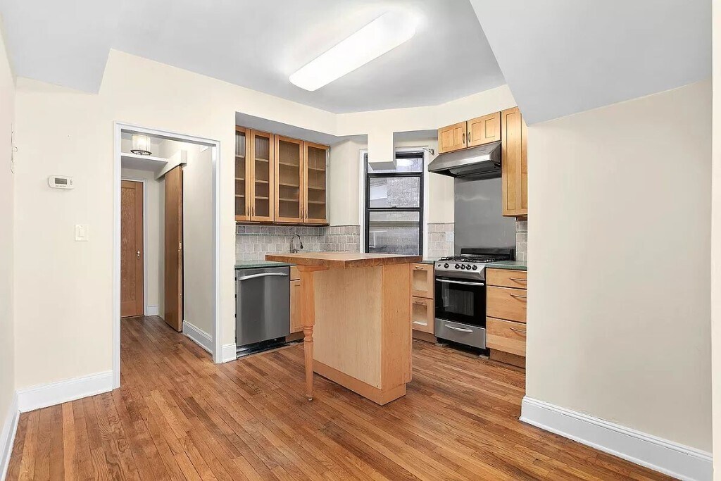 Photo - 628 E 9th St Unit 5RT