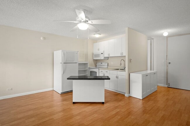Photo - Makiki rental w/parking