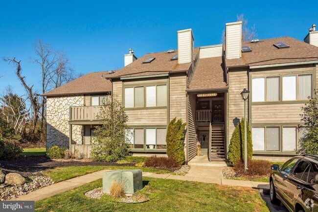 Building Photo - 1841 The Woods II Rental