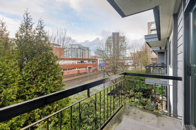 Photo - 254 E 12th Ave Unit ID1051850P