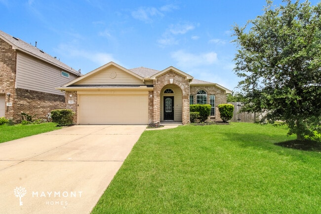 Building Photo - 5047 Gulf Stream Ln