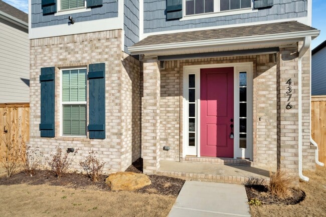 Photo - Beautiful 4 Bed 4.5 Bath New construction Home off of Rupple!! Pre-Leasing for Summer!