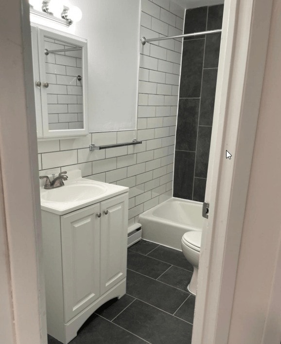 Photo - Dutch Village Apartments