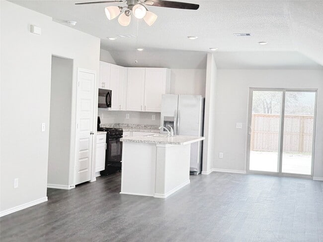 Photo - 21611 Desert Lilly Rd