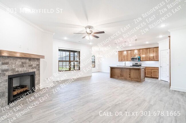 Photo - 801 Merryfield St