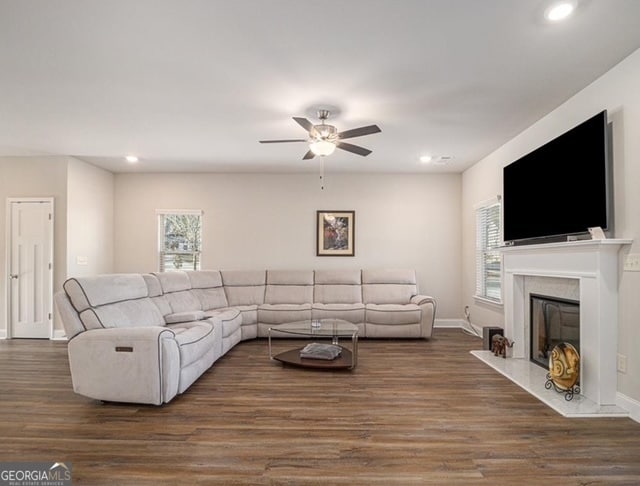 Photo - 394 Greenleaf Ct NW