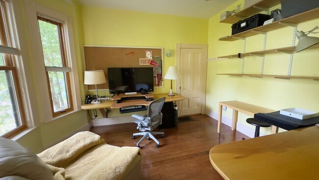 Photo - Gorgeous entire home in Cambridge Nature available 9/1/26