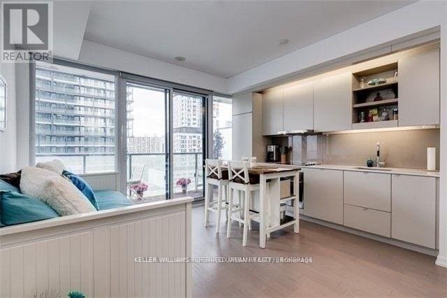 Photo - 101 Peter St Unité 1502