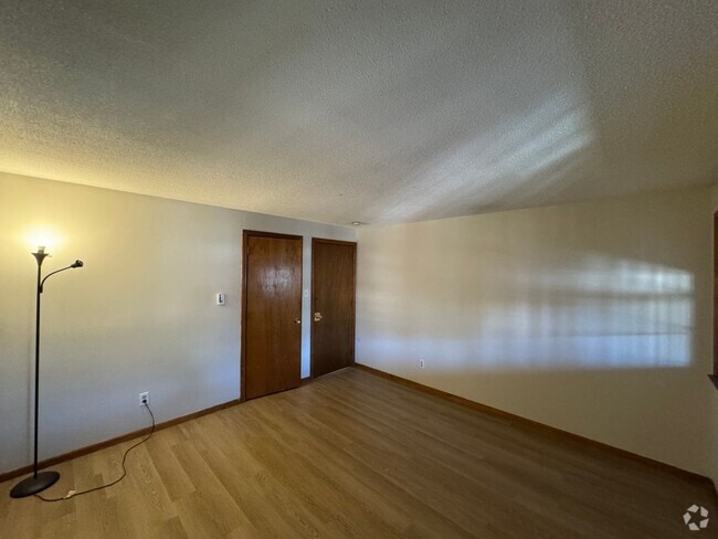 Building Photo - 100.5 Washington St Unit 11 Rental