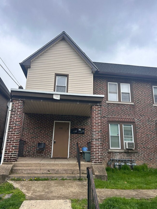 Building Photo - 208 W 28th St Unit 208 W. 28th Street - 2 Rental