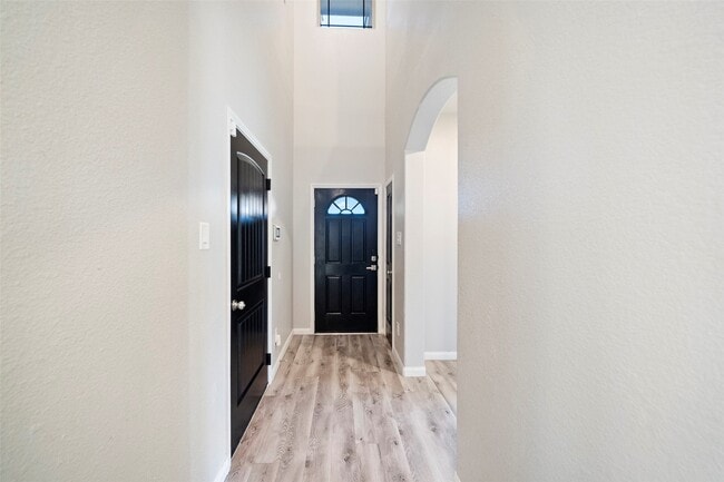 Photo - 6161 White Oak Leaf Lp