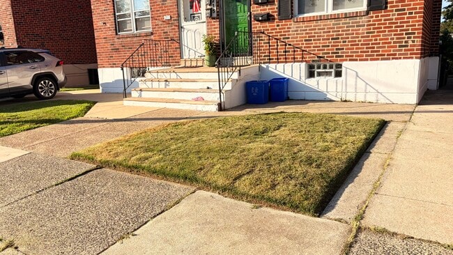 Building Photo - 215 Elbridge St Unit 215 Elbridge Street Apt. 2