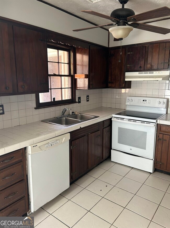 Photo - 1421 Villa Pines Ct NW