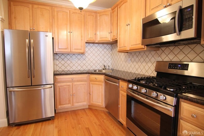 Photo - 471 7th Ave