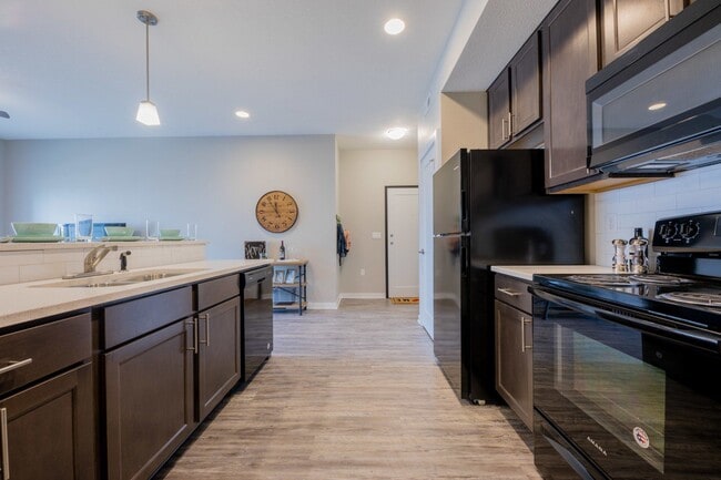 White Oak Apartments