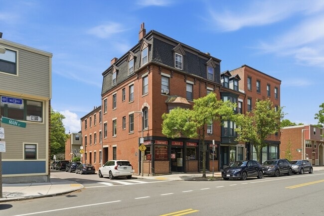 Photo - 250-252-252 Main St Unit 3R