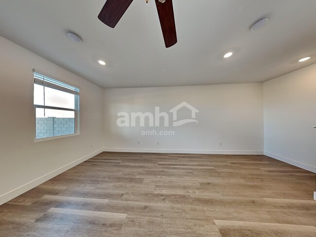 Photo - 2600 N Wyatt Dr