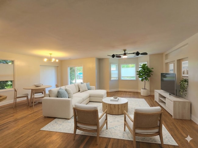 Photo - Completely Remodeled Navy Point 3 Bedroom, 2 Bath Cottage! Close to the Water!!