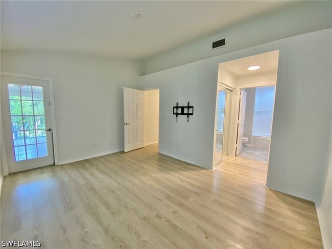 Photo - 1096 Woodshire Ln Unidad C212