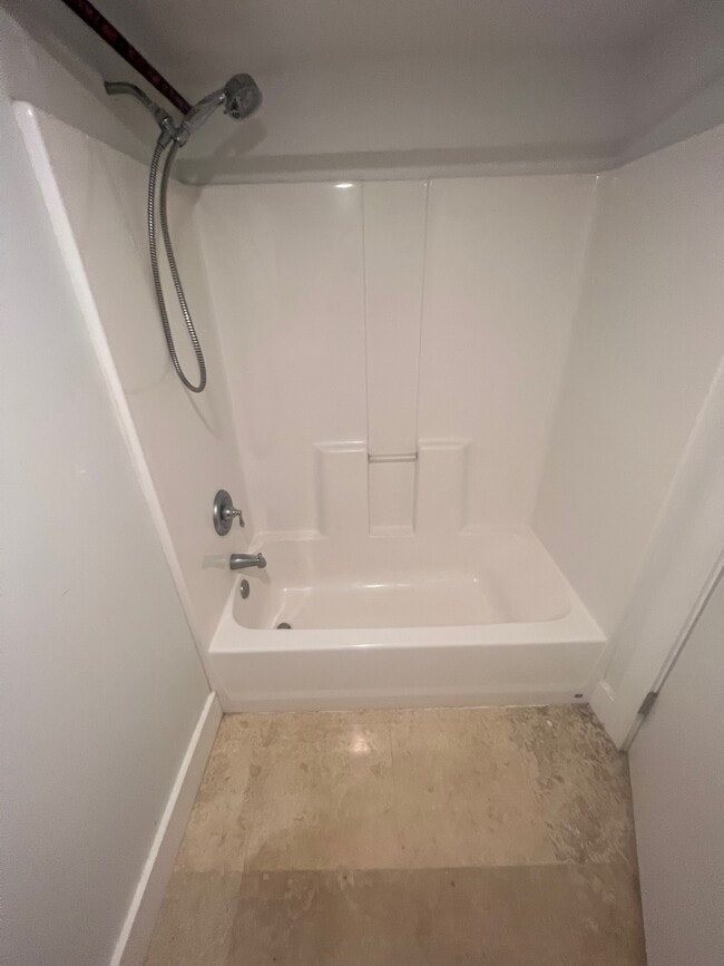 bath - 2435 Beechwood Blvd Unit Basement