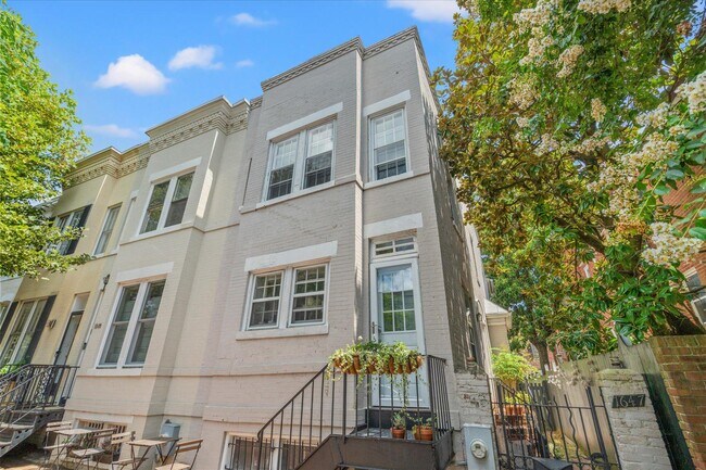 Building Photo - 1647 34th St NW Rental