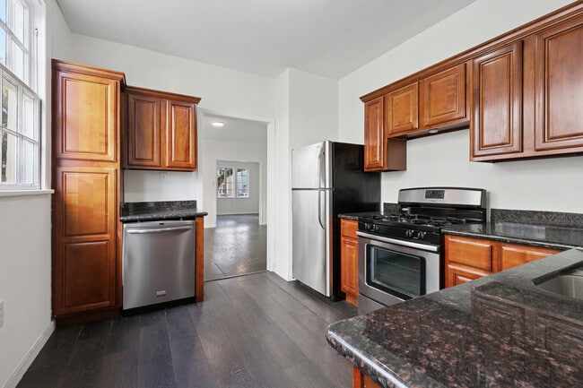 Photo - 2830 Palmer Ave