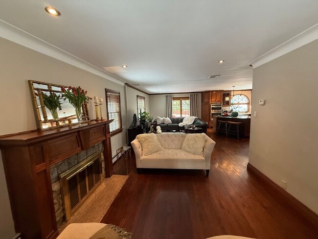 Photo - Spectacular 3 Bed/2.5 Bath Colonial in Freeport!