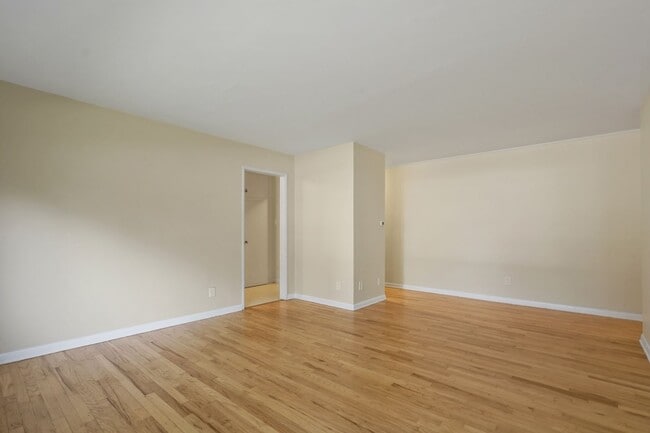 Photo - 1240 Cedar Ave