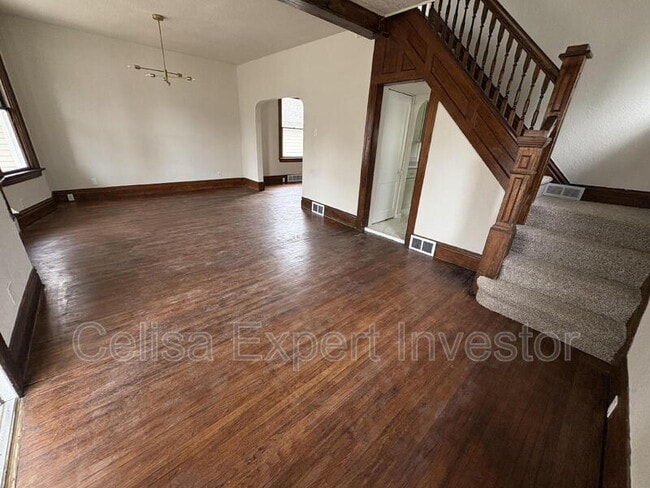 Photo - 2723 Bowser Ave