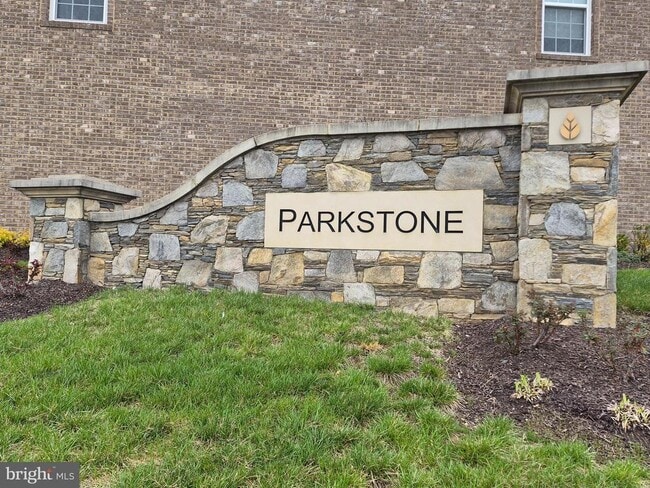 Building Photo - 9707 Glassy Creek Way