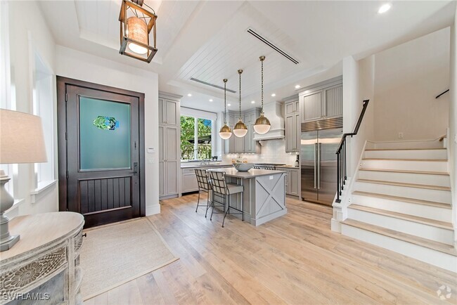 Building Photo - 434 3rd Ave S Rental