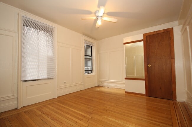 Building Photo - 69 Tiemann Pl