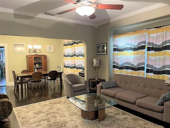 Sala de estar / comedor - 419 E Belmar St