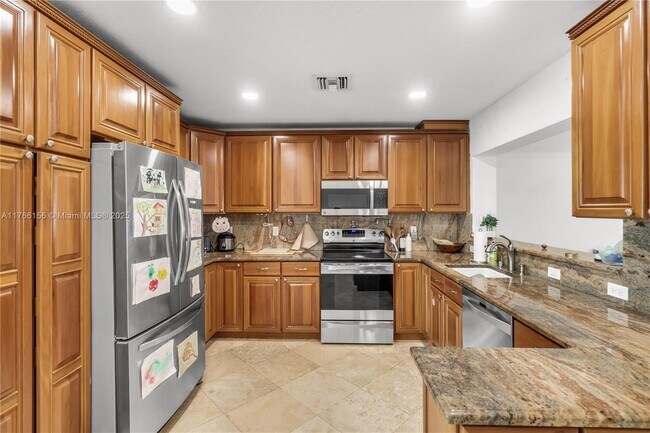 2424 NE 18th Ave