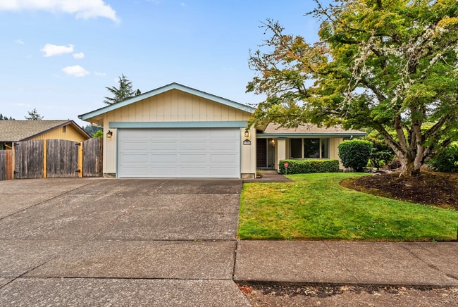 Building Photo - 4BD, 2.5BA Home located in the desirable Churchill Neighborhood!