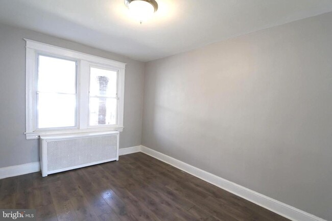 Photo - 1235 Owen Pl NE