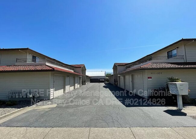 935 S Oak St - 935 S Oak St House