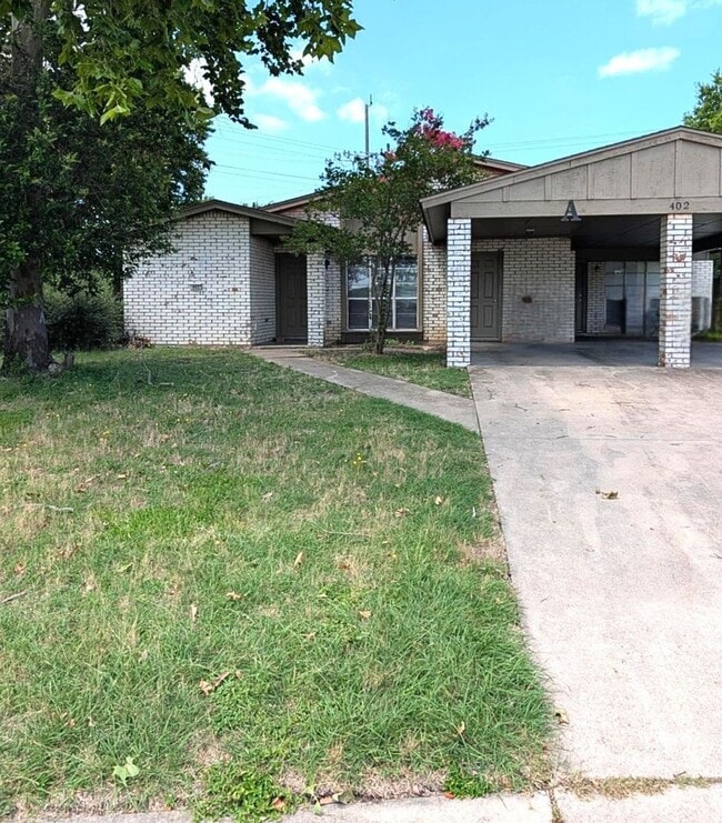 Building Photo - 402 Skyline Ave Unit 402-A