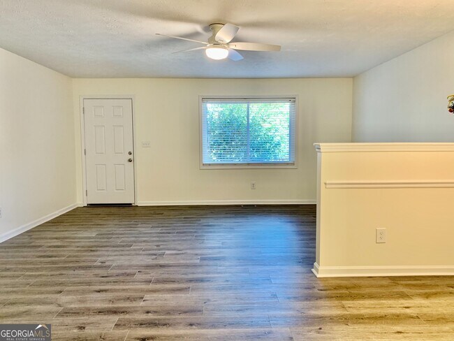 Photo - 322 Powder Springs St