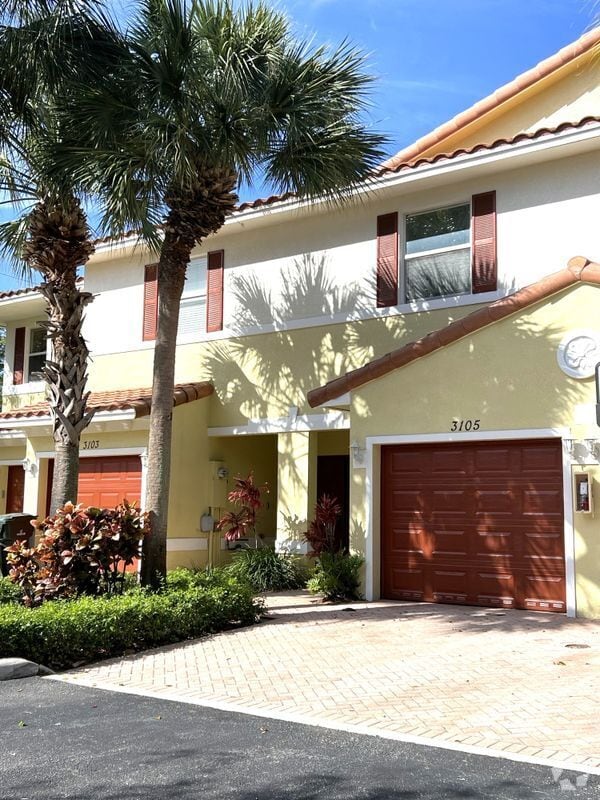 Building Photo - 3105 NW 25th Way Rental
