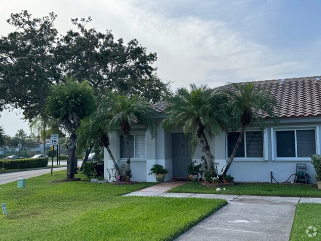 Building Photo - 707 NW 208th Dr Rental